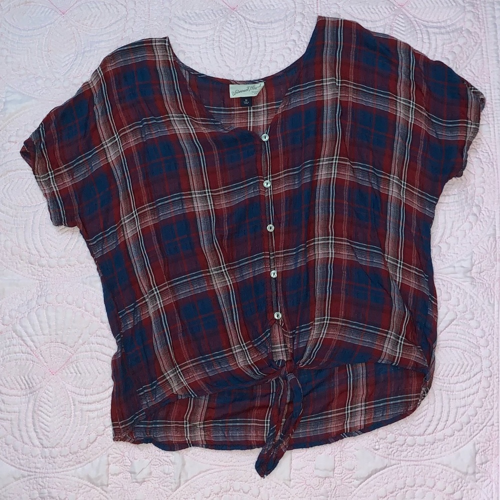 Short sleeve button up tie shirt